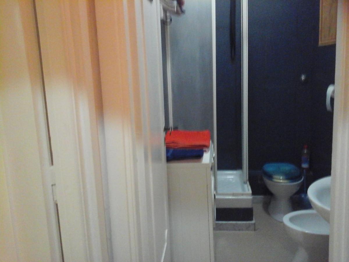 B&B Near Metro' Central Line - Only Wc In The Rooms 15 Minutes To Termini Station 20 To Spagna Square - In The Night Bus 罗马 外观 照片